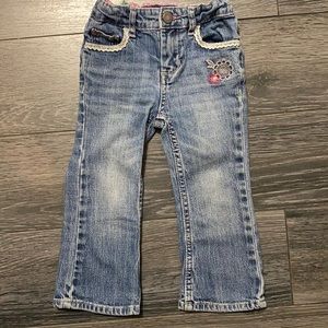 Toddler girls size 2t boot cut jeans from early 2000.